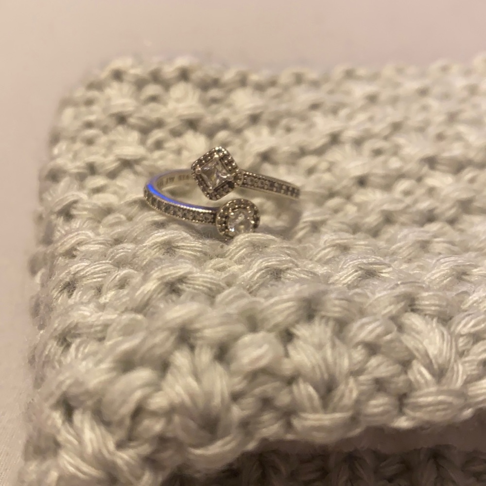 Pandora Ring
